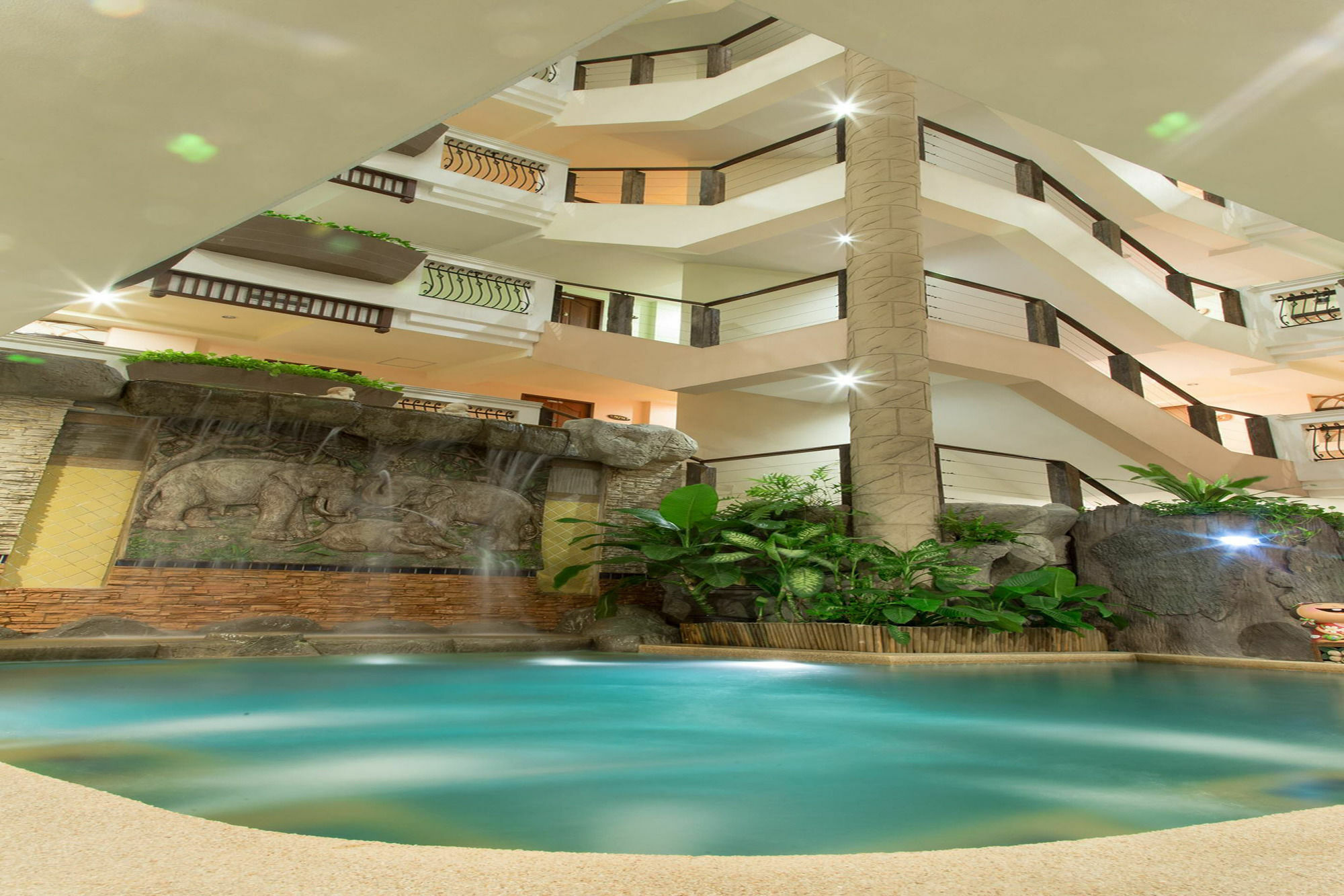 Sa-Bai-Dee Condo Τσον Μπουρί Εξωτερικό φωτογραφία