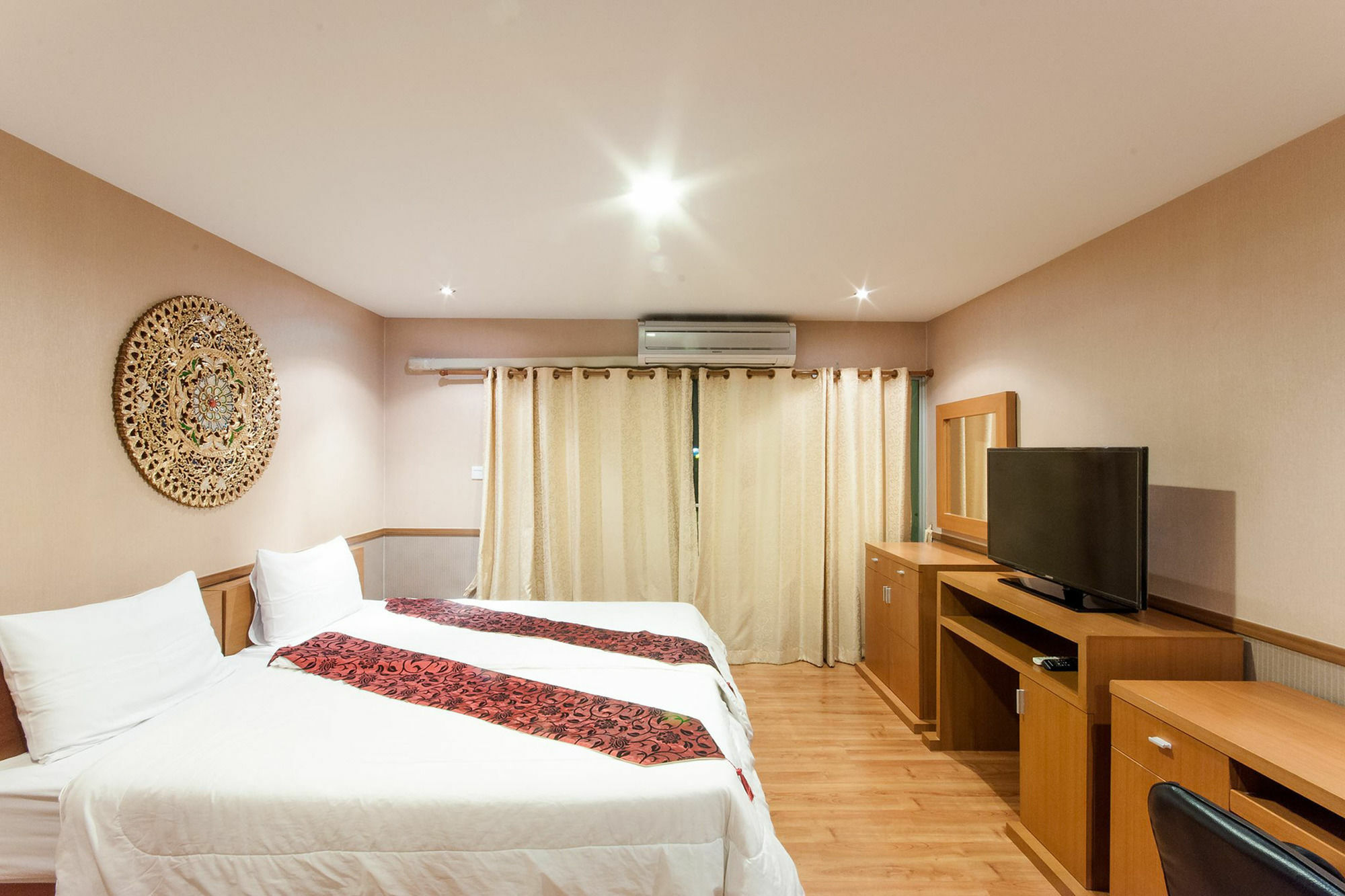 Sa-Bai-Dee Condo Τσον Μπουρί Εξωτερικό φωτογραφία